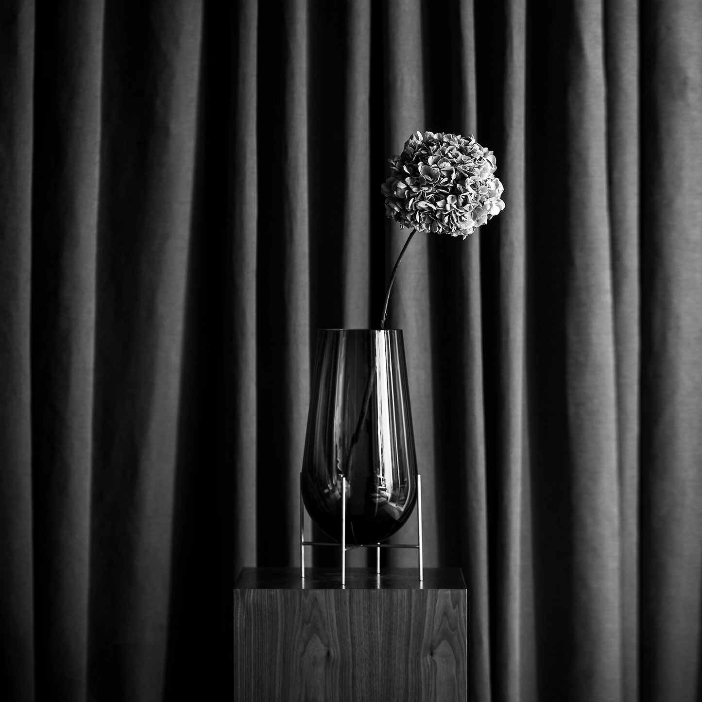 audo copenhagen (menu) | echasse vase | smoke medium