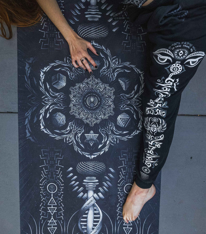 TRANSMUTATION β¦ Yoga Mat + FREE Yoga bag