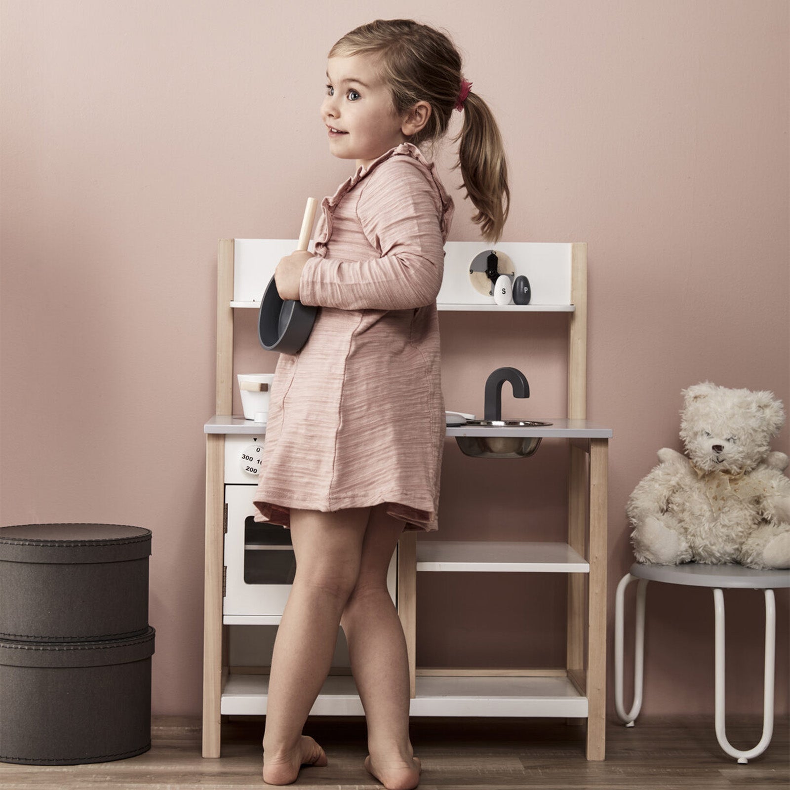 Kid's Concept Play Kitchen