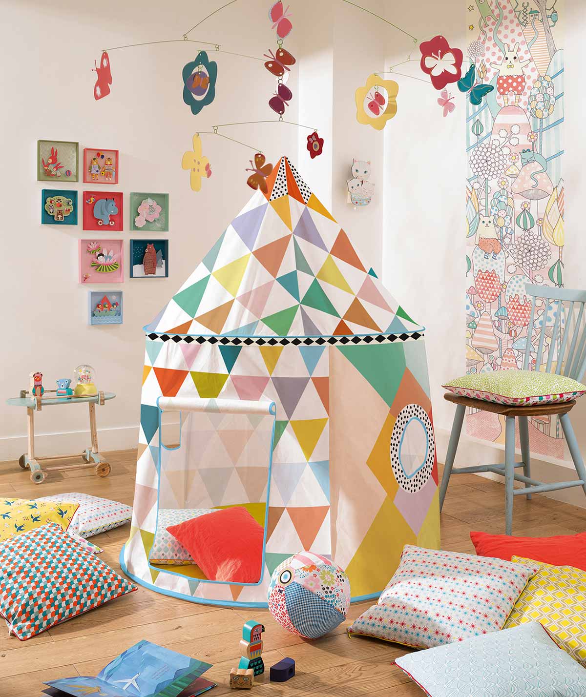 Djeco Multicoloured Tent