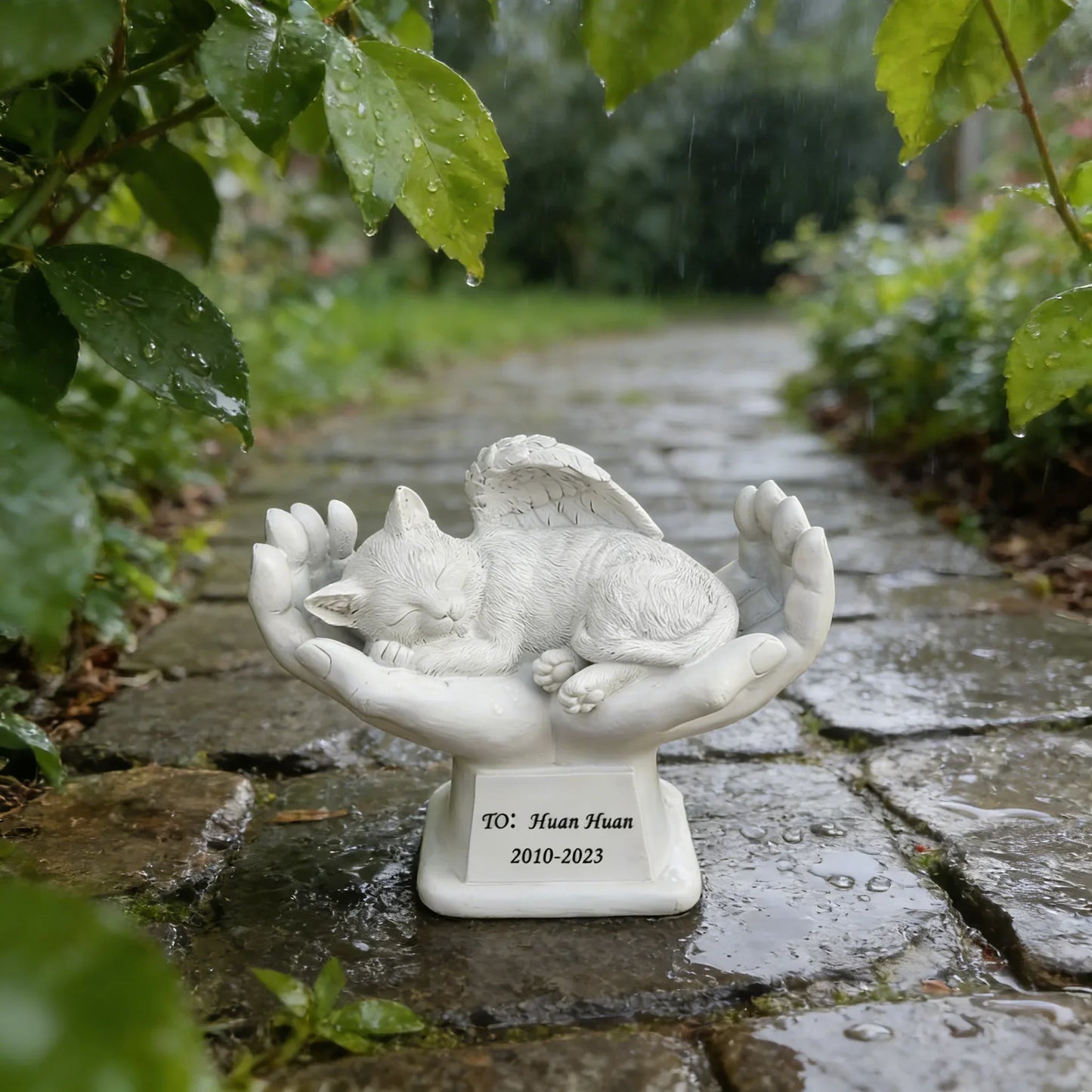 Customized Resin Angel Cat Palm Heart Art Piece Hand-Painted Animal Design-Irregular Shape Memorial Decoration for Holiday Gifts