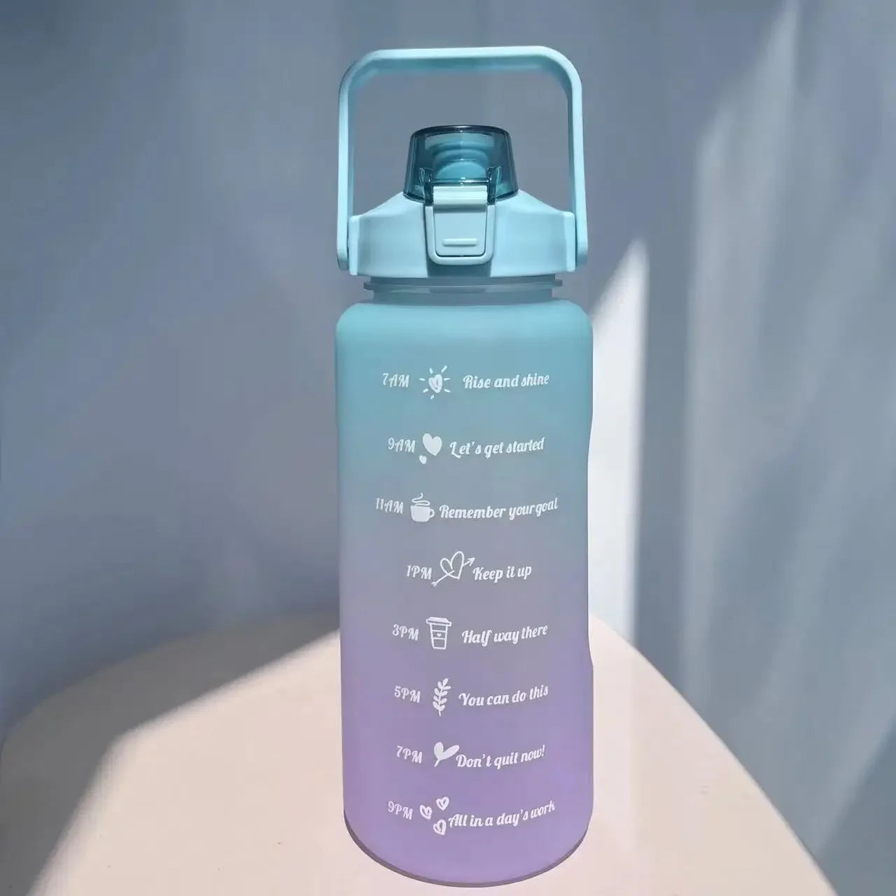 2000ml Large Capacity Plastic Water Bottle Frosted Gradient Water Bottle Outdoor Sports and Fitness Portable Water Kettles