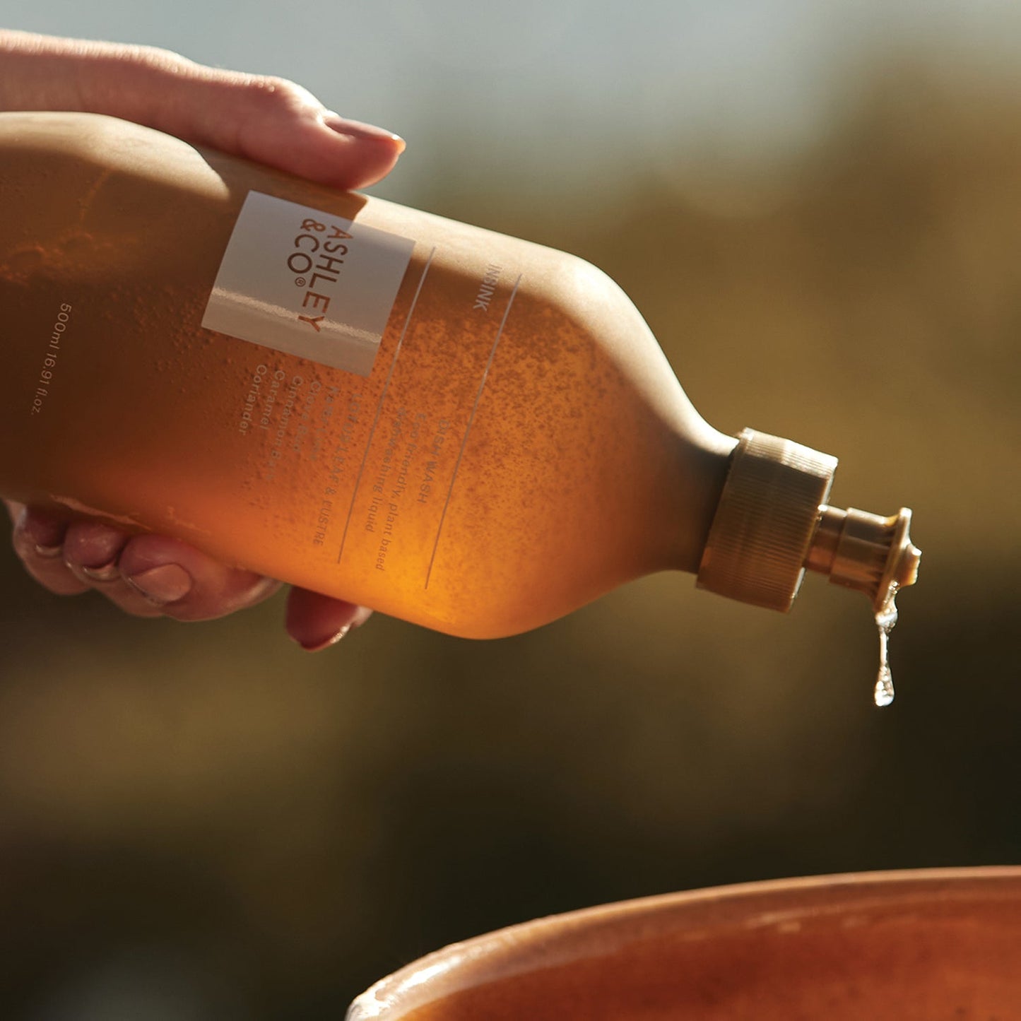 ashley + co | insink dish wash | lotus leaf + lustre