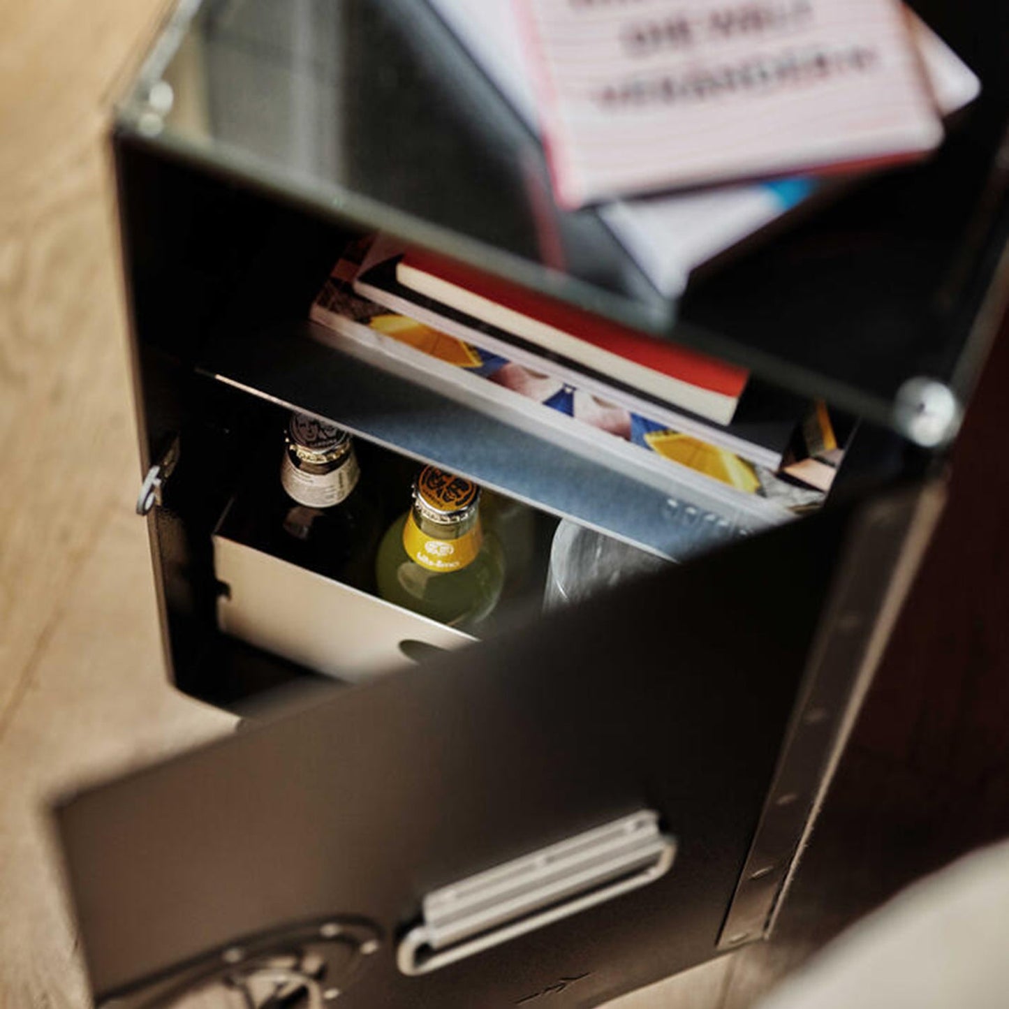 bordbar | box trolley | door hinge left + bedside equipment | black