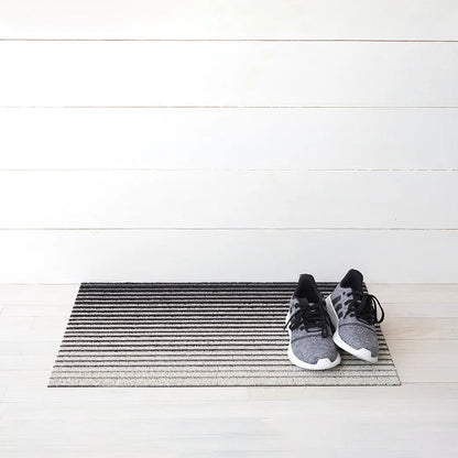 chilewich | shag doormat 46x71cm (18x28") | domino black + white