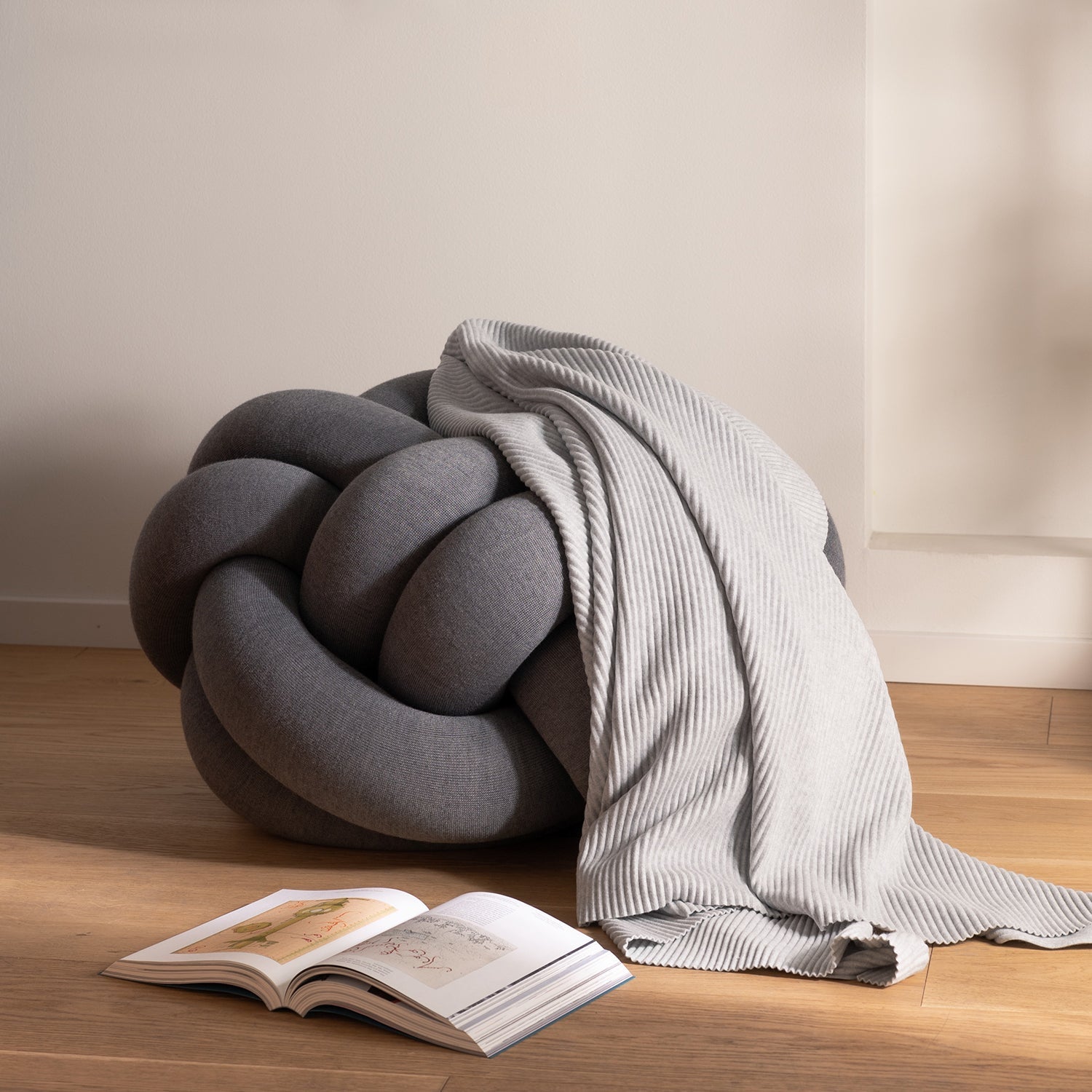 design house stockholm | pleece throw | light grey