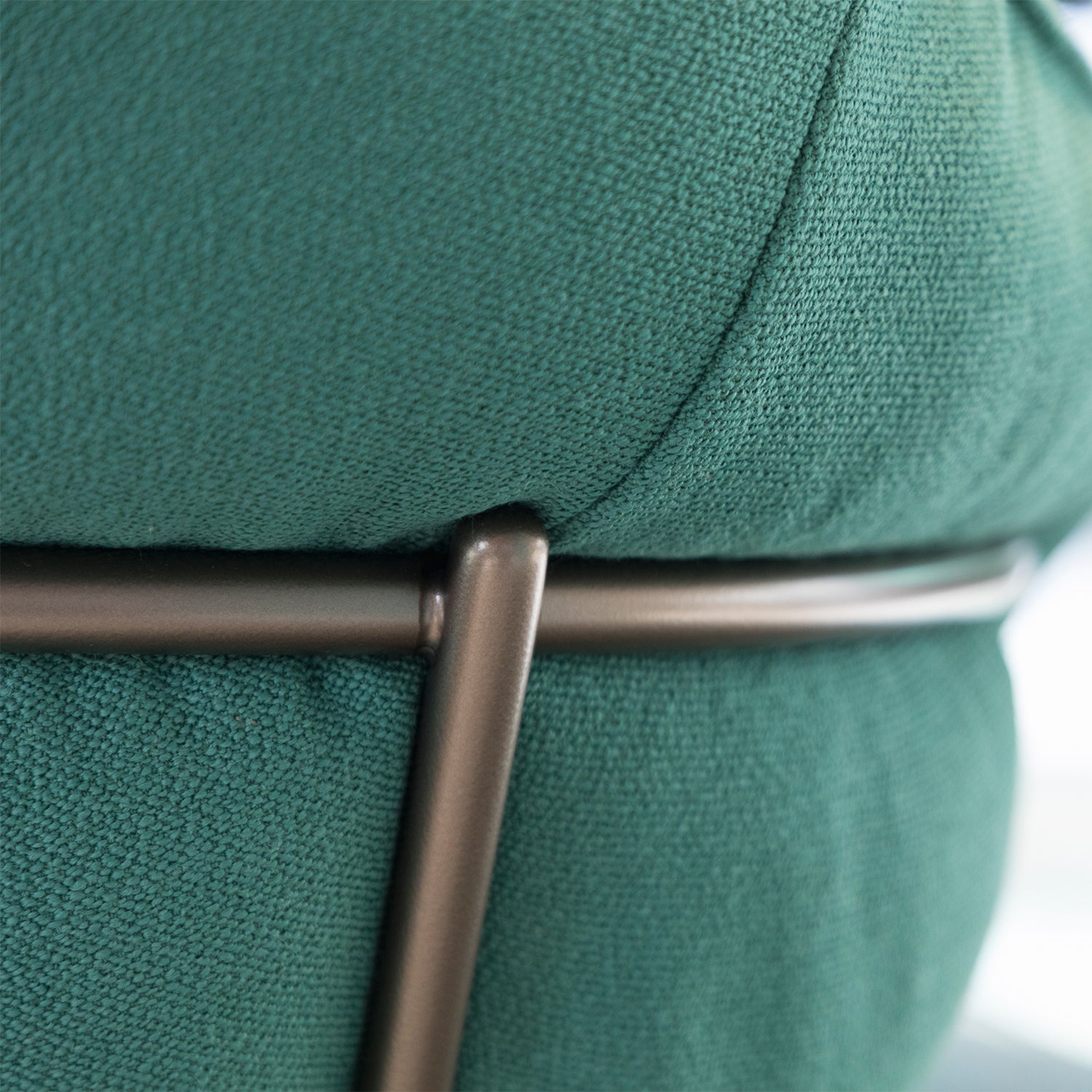 freifrau | low dining | marie armchair | deep black steel frame | nobilis raphael 73 vert kaki