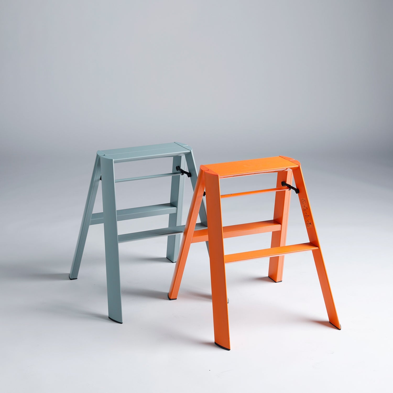 hasegawa | lucano 2 step ladder | dusty mint