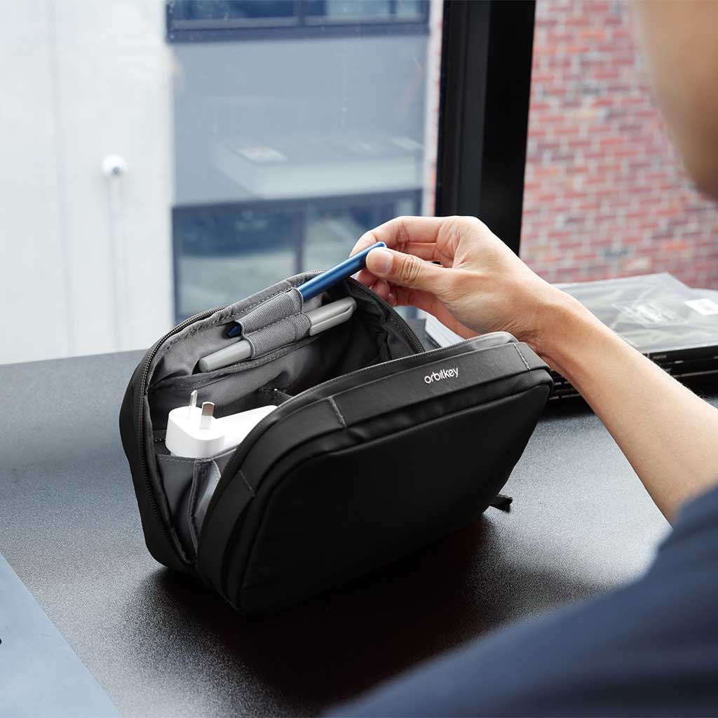 2-in-1 Tech Pouch