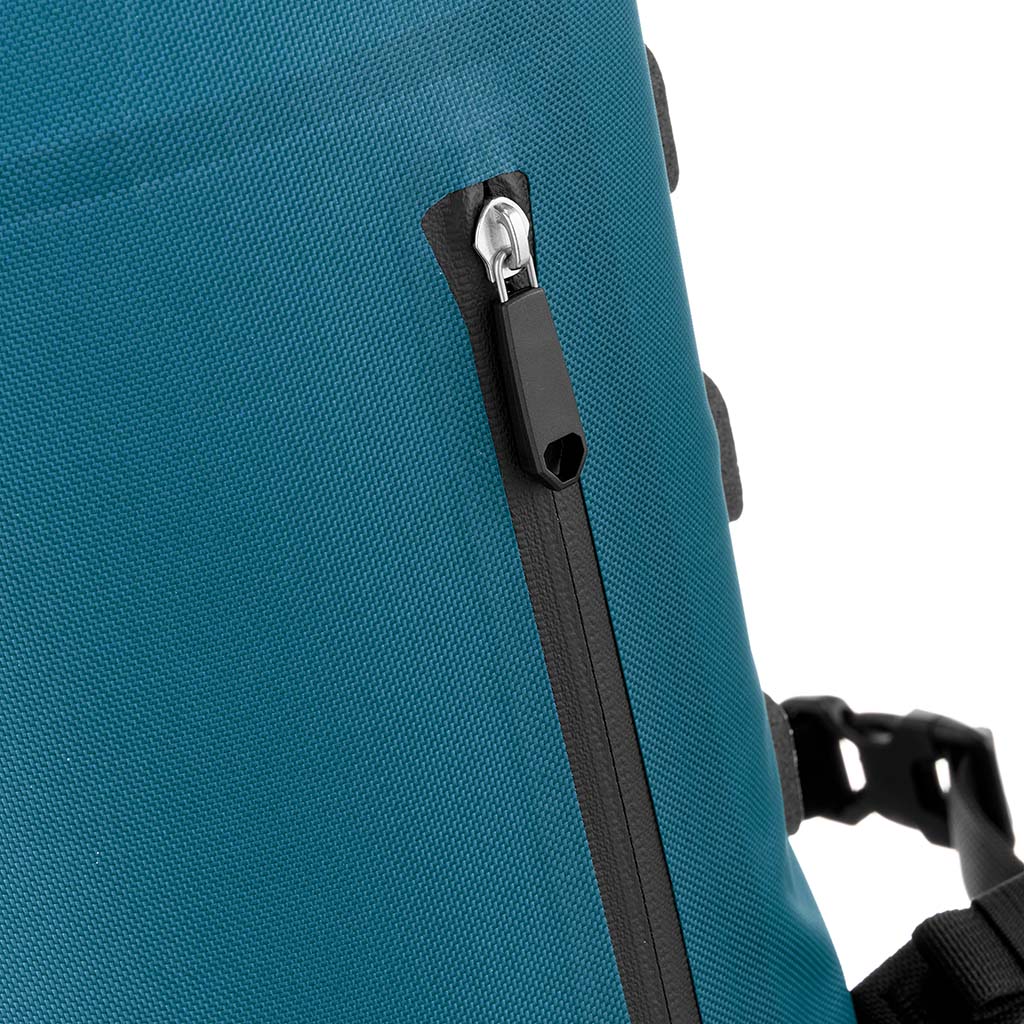 Commuter Daypack 21L