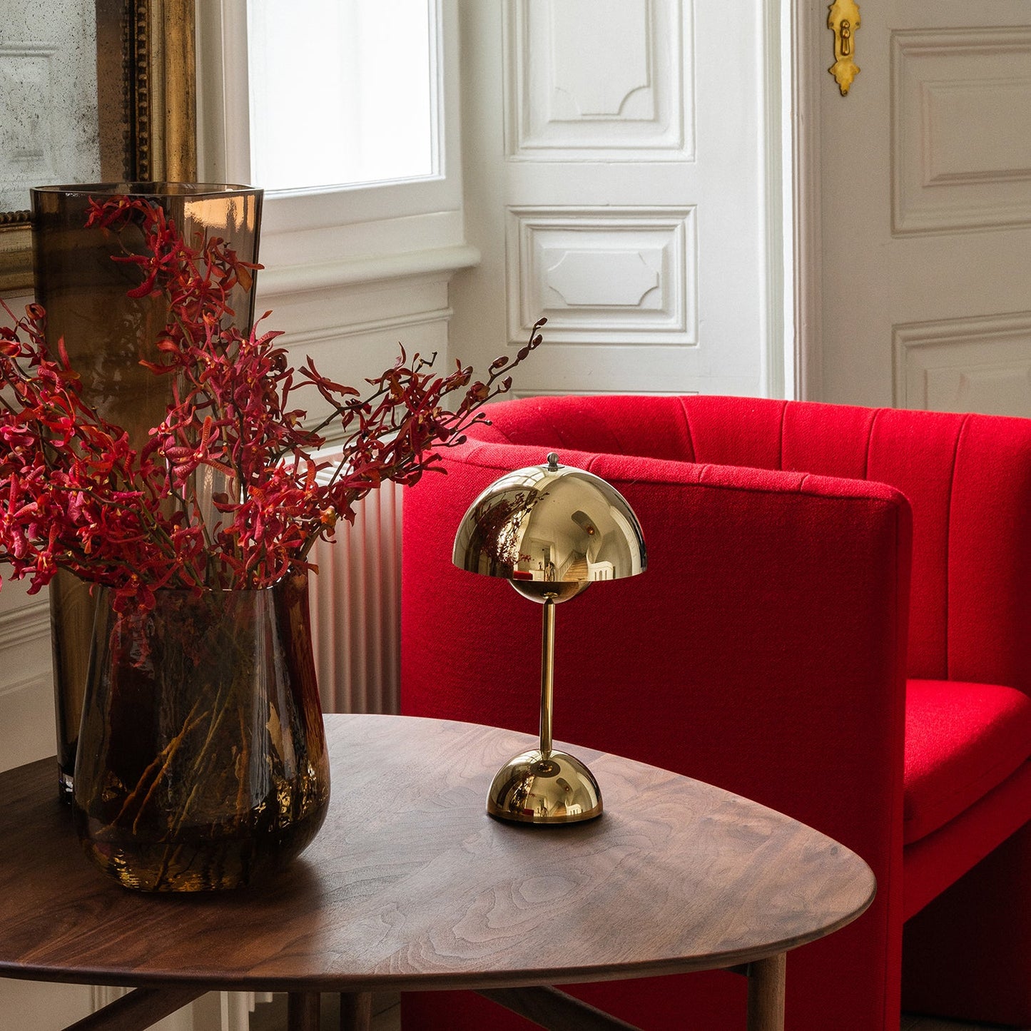 &tradition | flowerpot VP9 portable lamp | brass