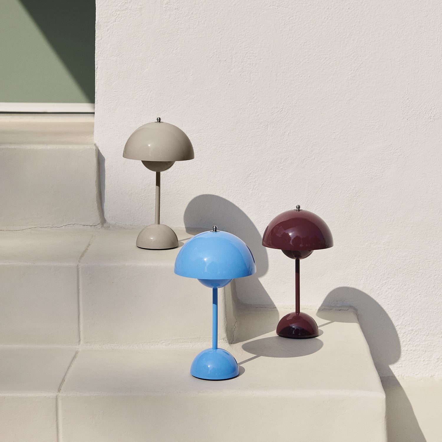 &tradition | flowerpot VP9 portable lamp | dark plum