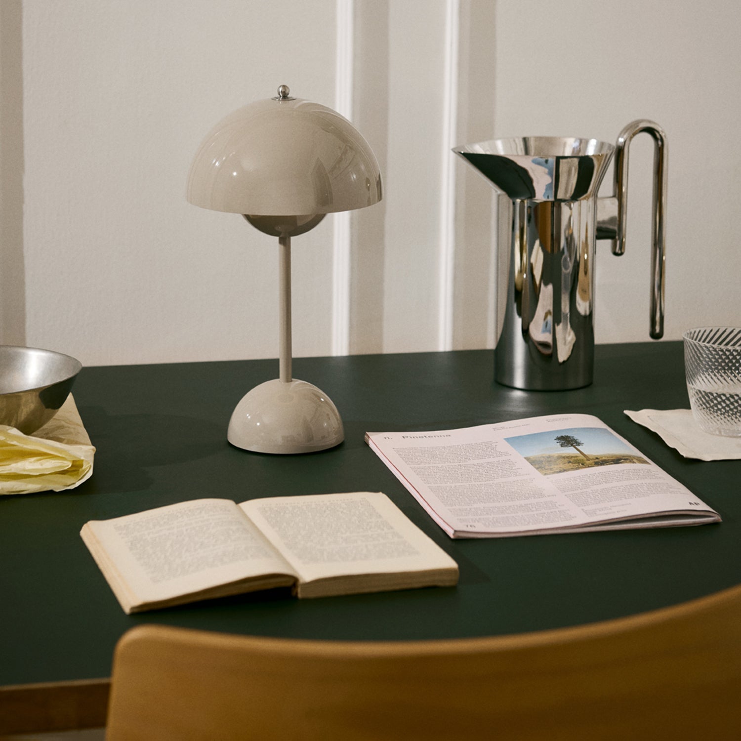 &tradition | flowerpot VP9 portable lamp | grey beige