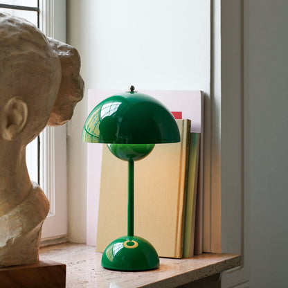 &tradition | flowerpot VP9 portable lamp | signal green